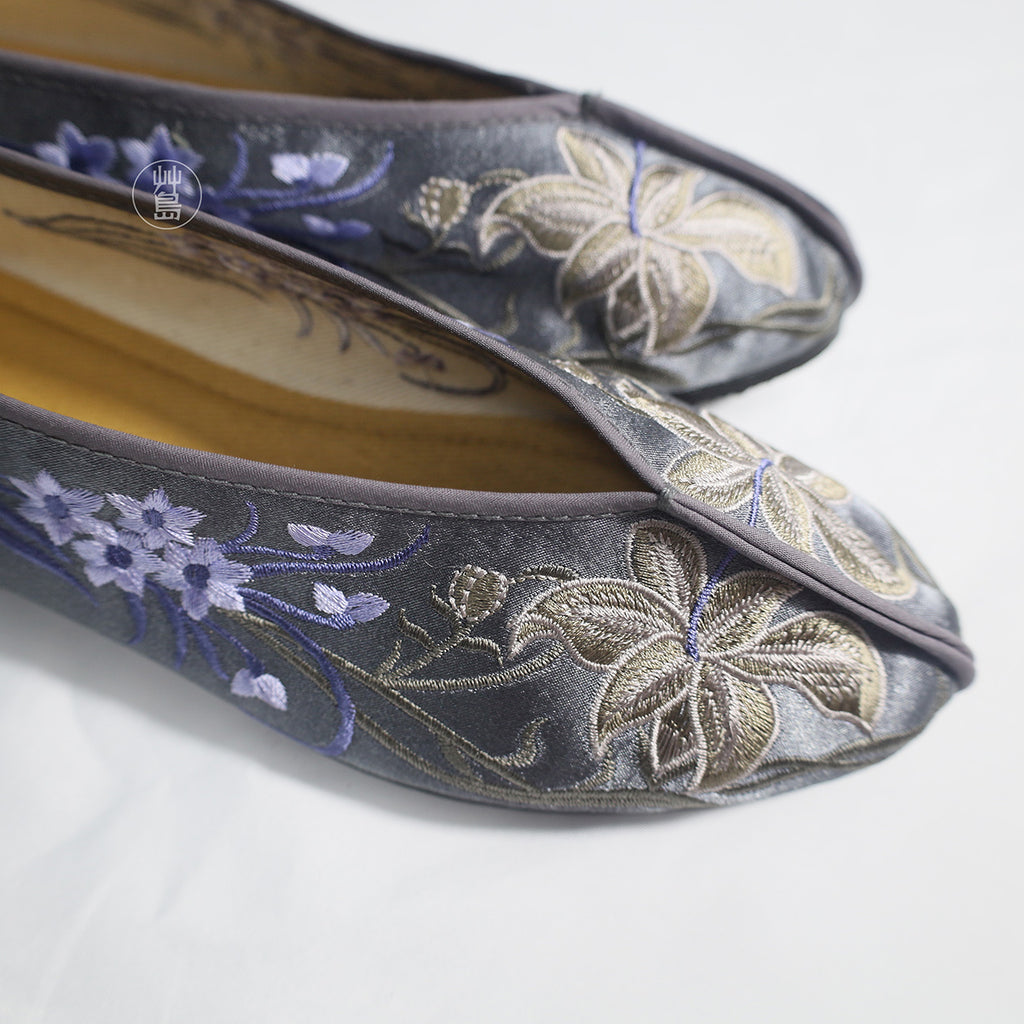 Grey Violet Lily Embroidered shoes