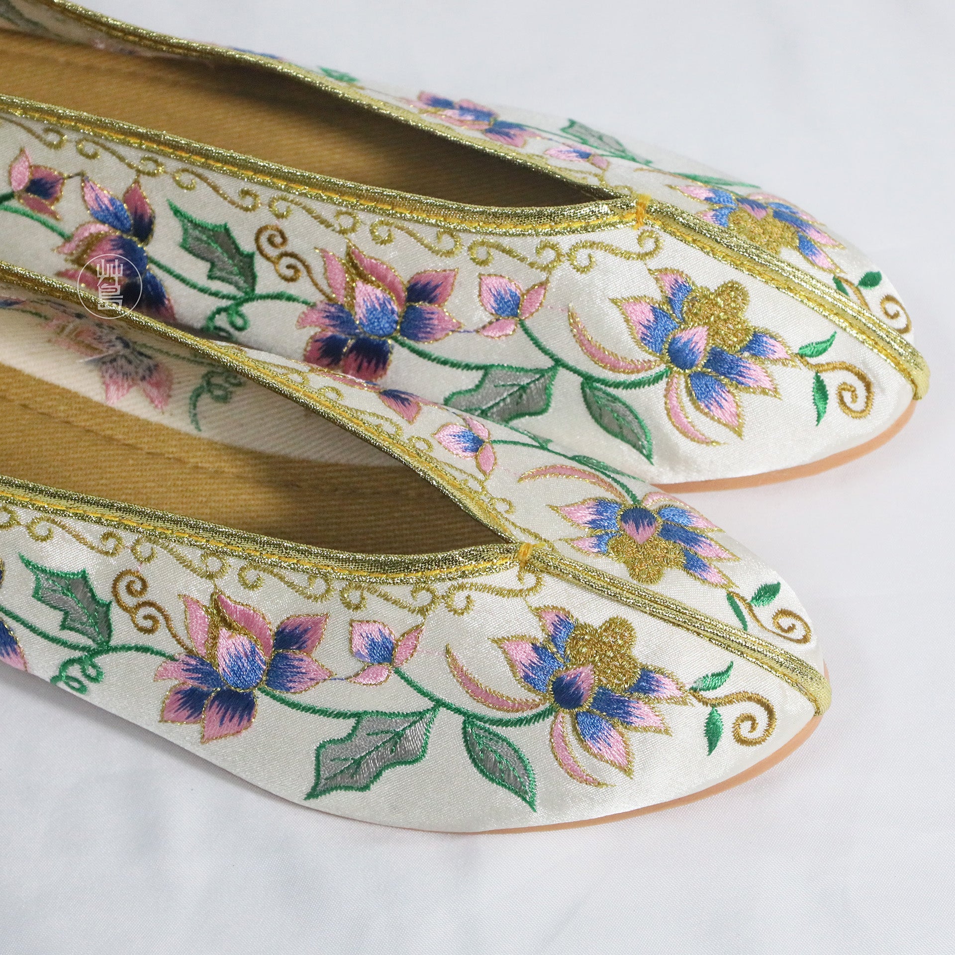 White Lotus Embroidered shoes