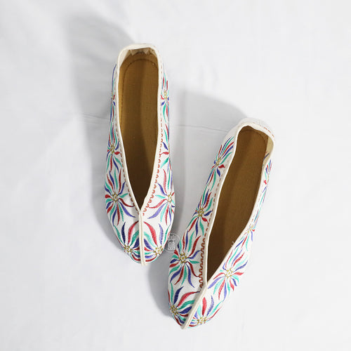 Brilliant fireworks Embroidered shoes
