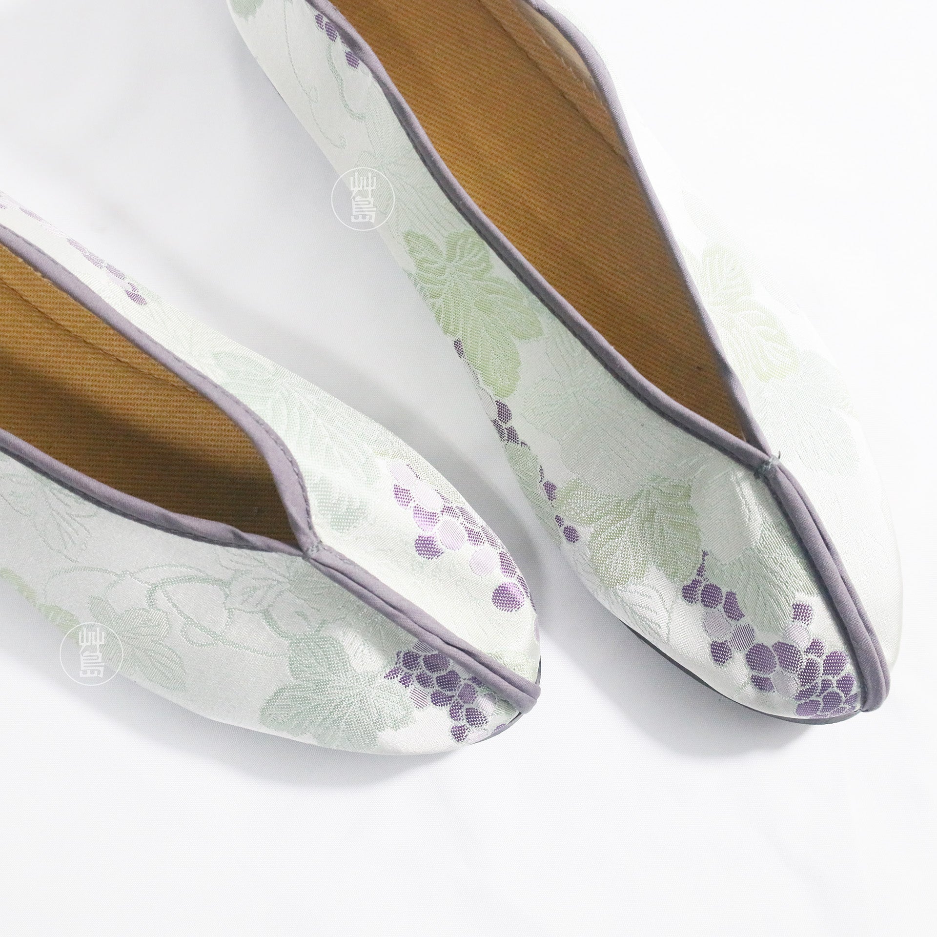 Green Grape Mist Embroidered shoes