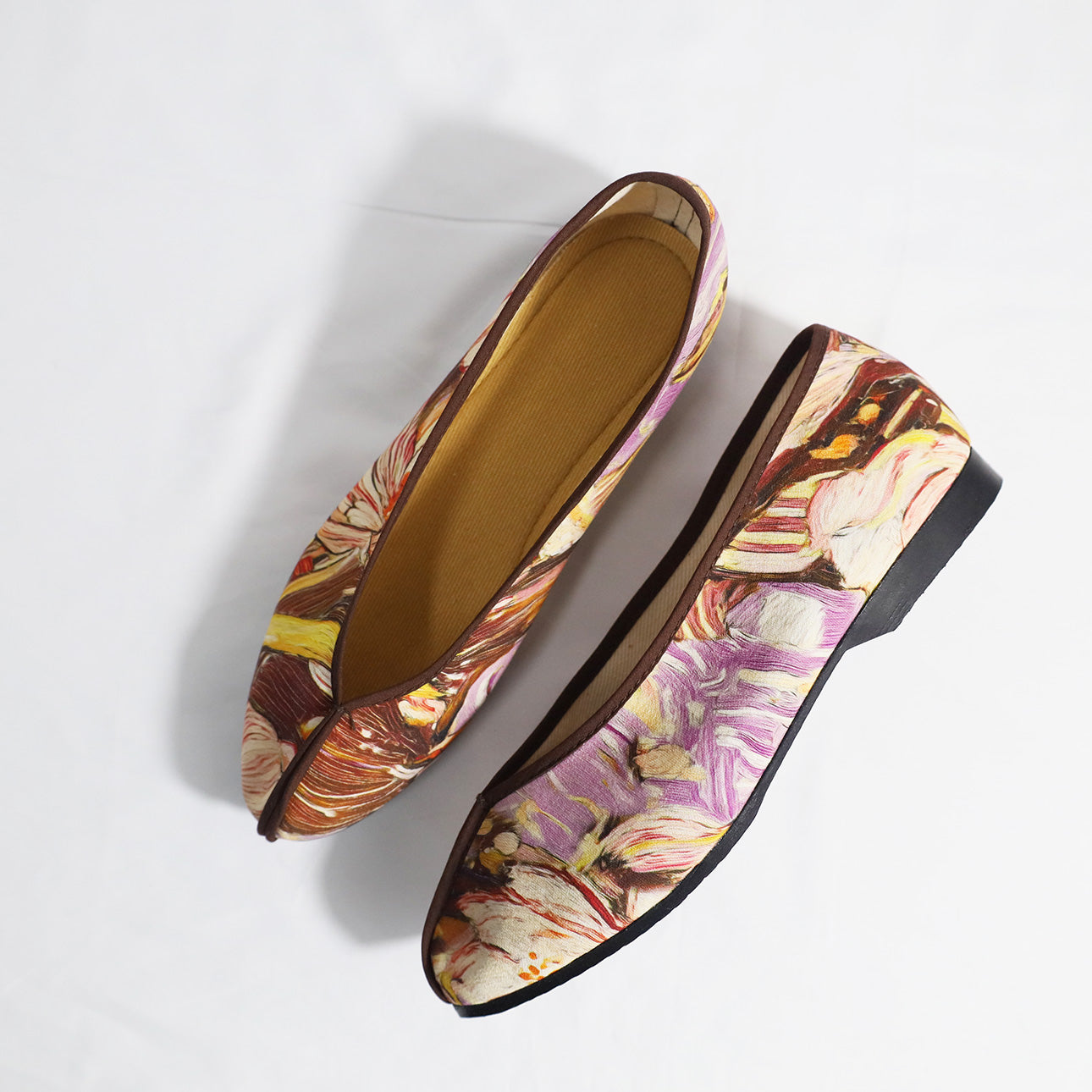 Hana Lumière Embroidered shoes