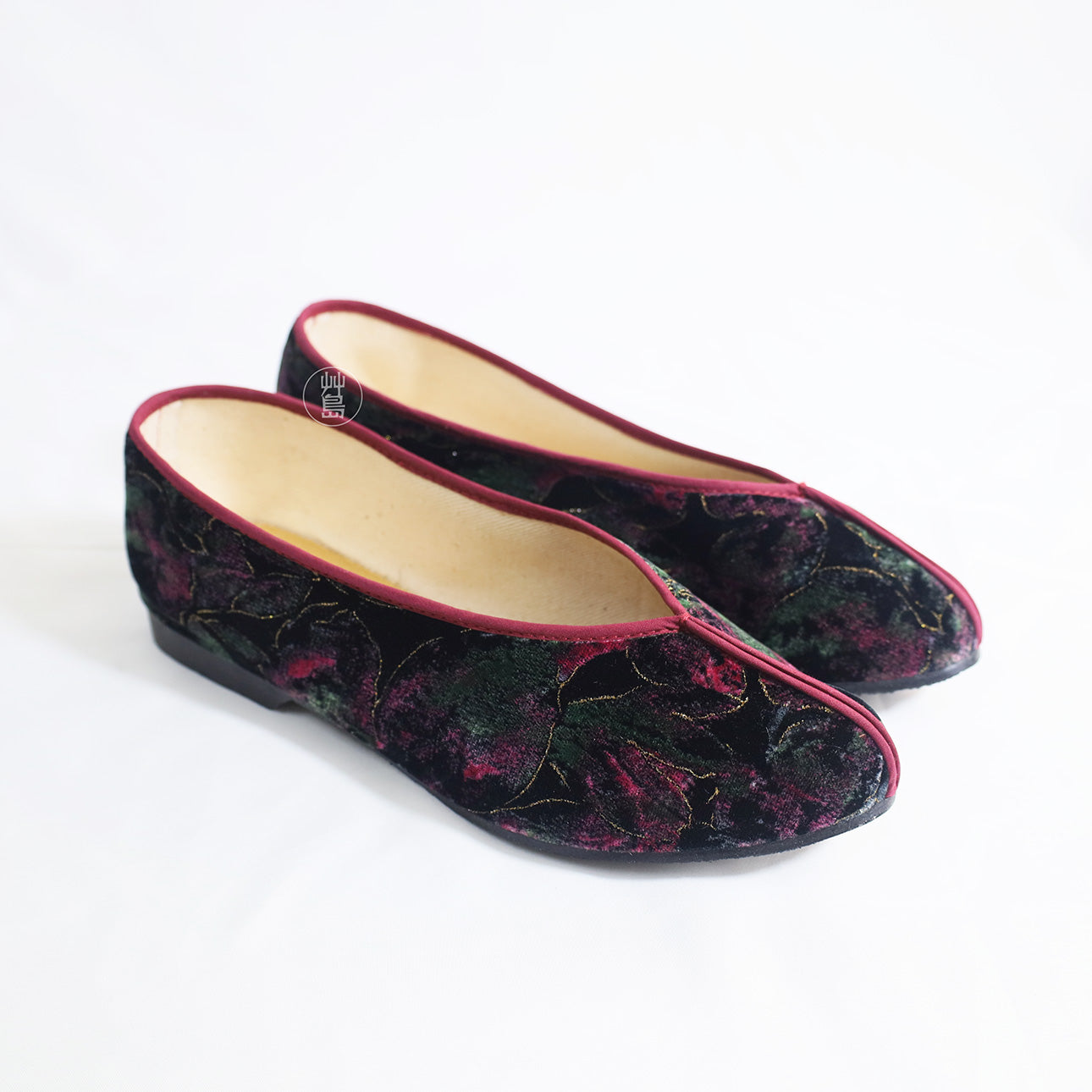 Oriental Beauty Embroidered shoes