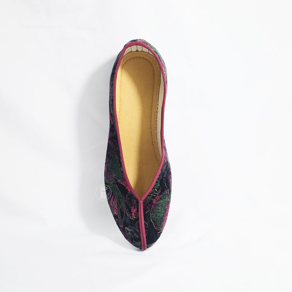 Oriental Beauty Embroidered shoes