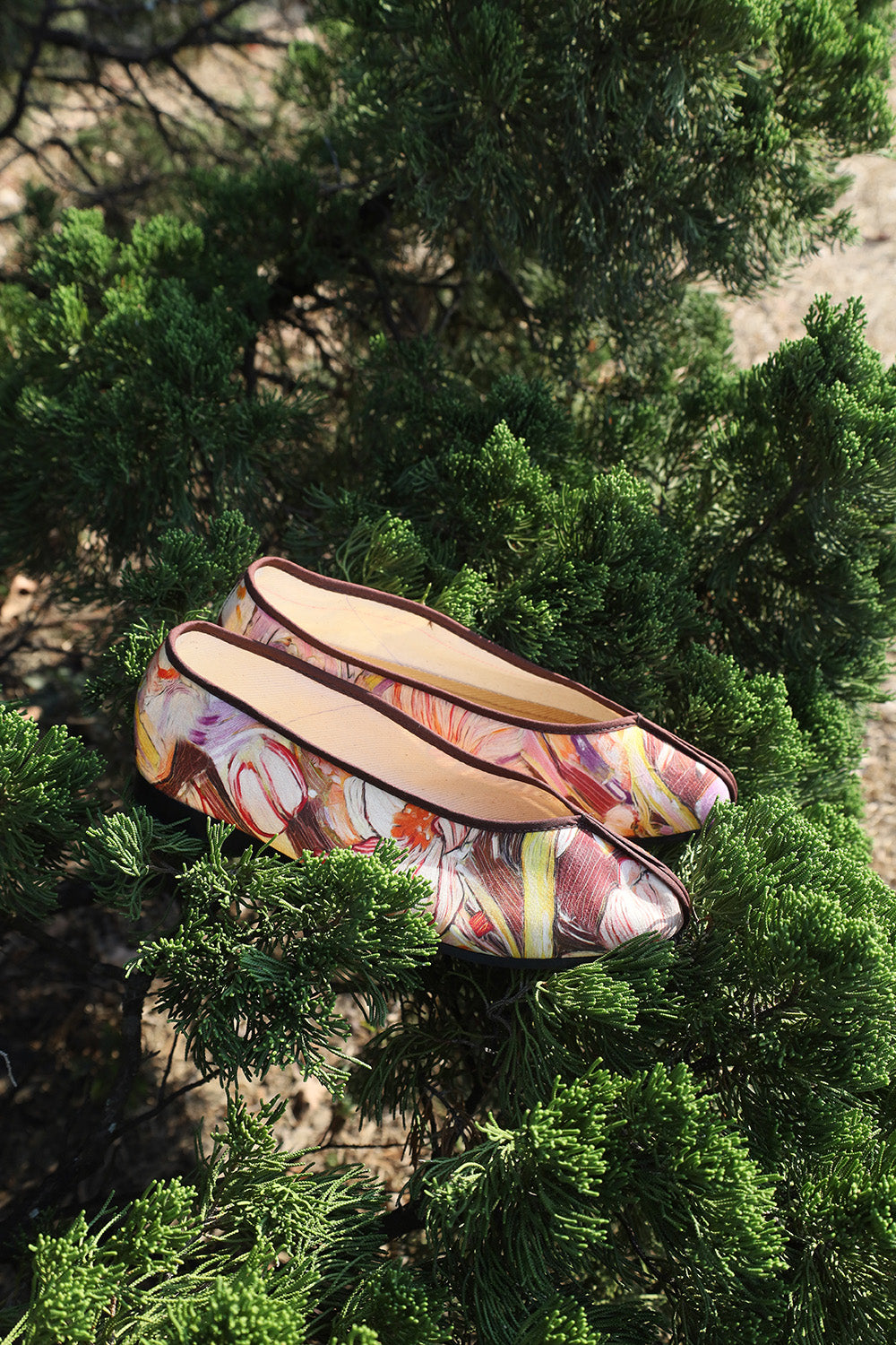 Hana Lumière Embroidered shoes