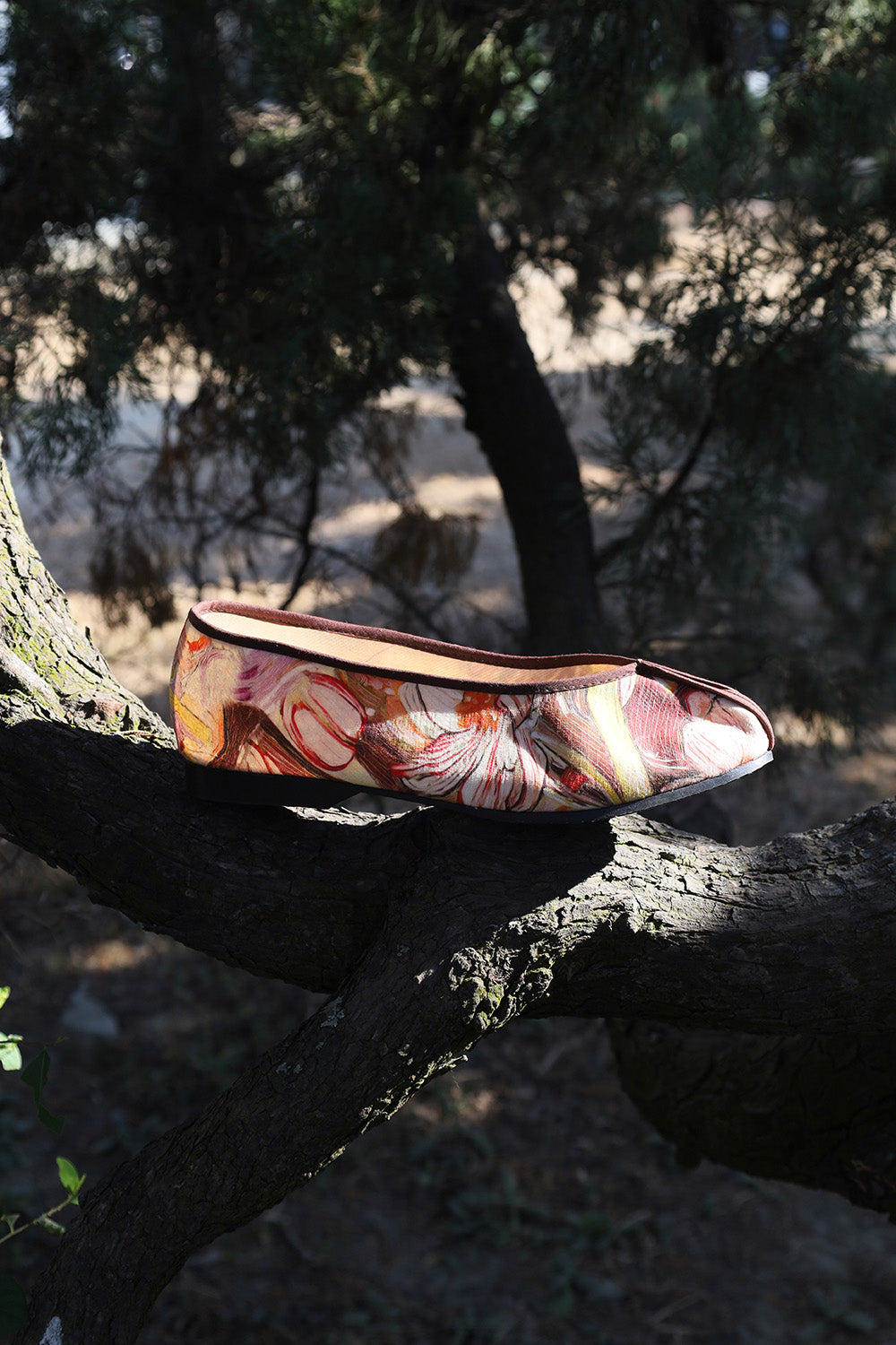 Hana Lumière Embroidered shoes