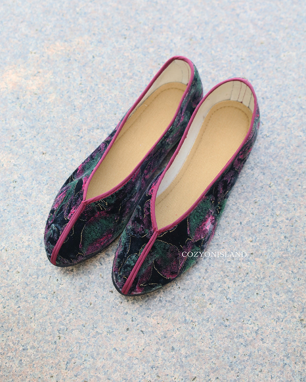 Oriental Beauty Embroidered shoes